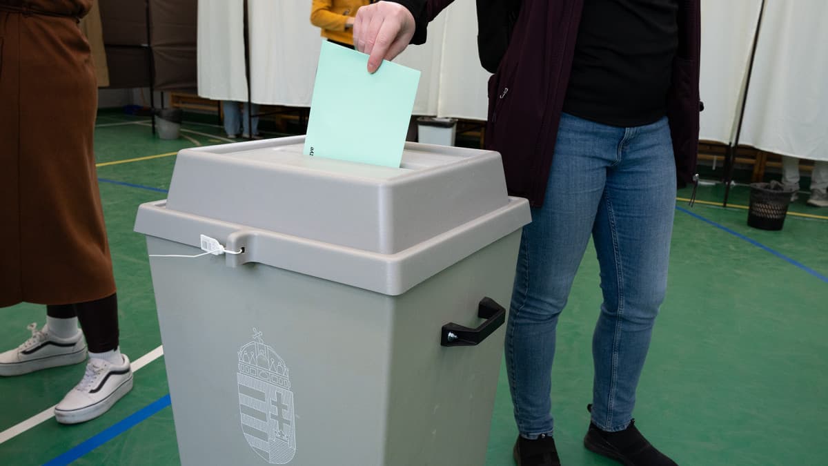 Öt órakor megdőlt az abszolút részvételi rekord, 74,23 százaléknyian mentek el